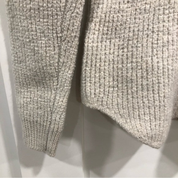 Wilfred v neck oatmeal color sweater with scalloped edging on bottom. XXS. - Picture 3 of 9